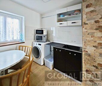 We offer for sale a partially renovated cottage with usable area of 55 sqm on a beautifully…