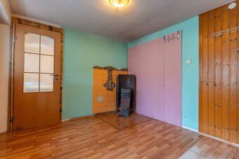Nabízíme na prodej rodinný dům 2+1 s pozemkem 335 m² ve vina