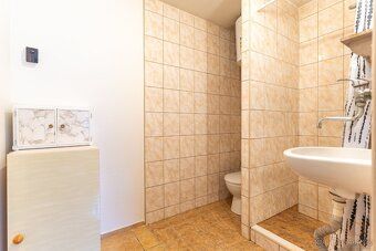 Nabízíme na prodej rodinný dům 2+1 s pozemkem 335 m² ve vina