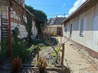 Nabízíme na prodej rodinný dům 2+1 s pozemkem 335 m² ve vina