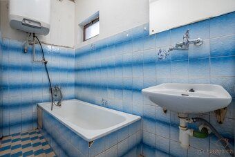 Nabízíme k prodeji prostorný rodinný dům ve vyhledávané loka