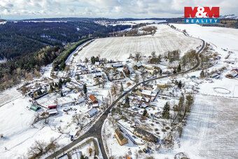 We offer for sale a plot of land measuring 817 m² intended for construction