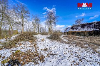 We offer for sale a plot of land measuring 817 m² intended for construction