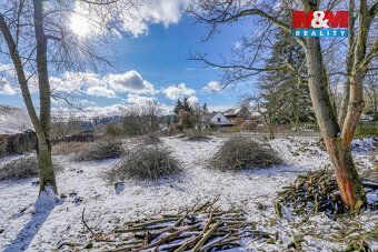 We offer for sale a plot of land measuring 817 m² intended for construction