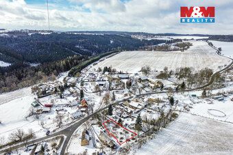 We offer for sale a plot of land measuring 817 m² intended for construction