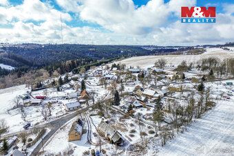 We offer for sale a plot of land measuring 817 m² intended for construction