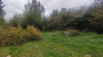Nabízíme k prodeji oplocený pozemek o výměře 751 m² v klidné