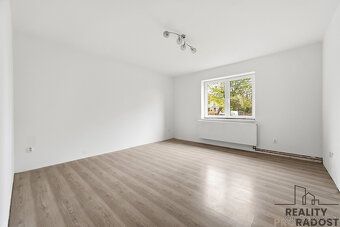 We offer for sale a family house in the village of Bukovina nad Labem, district