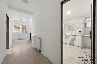 We offer for sale a family house in the village of Bukovina nad Labem, district