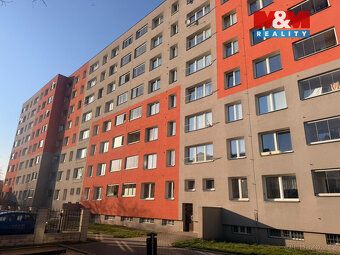 Pronájem prostorného bytu 3+1 o užitné ploše 70 m² s lodžií.