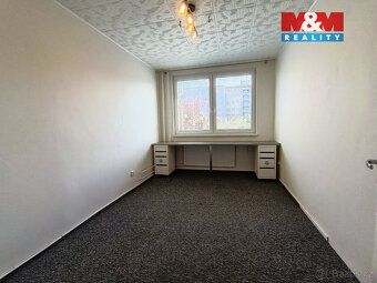 Pronájem prostorného bytu 3+1 o užitné ploše 70 m² s lodžií.