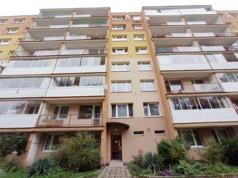 We offer for rent an apartment with layout 3+1 with balcony and area of 
