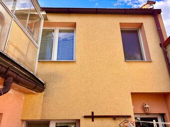 Under exclusive representation of the owner I offer for sale a terraced family house with…