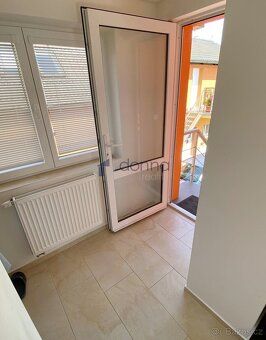 Nabízíme k pronájmu pěkný byt 2+1, ploše 68m², v podkroví ro