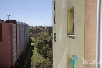 Spacious 3BR apartment with loggia and view, size 82 m2 in