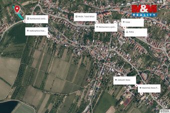 Nabízíme k pozemek určený k výstavbě RD v obci Polešovice. P
