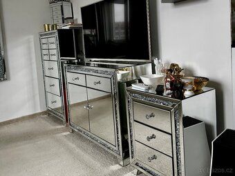 I offer for rent a cozy 1+kk apartment in new construction located in mixed building.