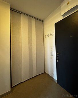 I offer for rent a cozy 1+kk apartment in new construction located in mixed building.