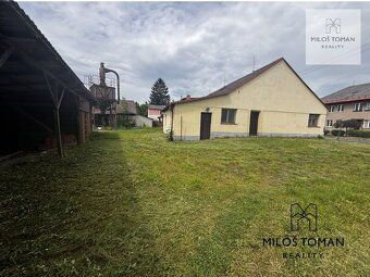 We offer for sale a commercial property in Nýrsko, suitable especially for production or storage activities.