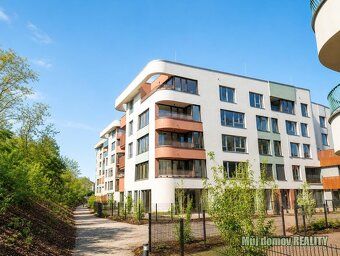 Nabízím k pronájmu zcela nový byt 1+kk (33,2 m and sup2;) v 