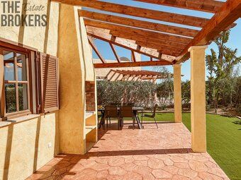Desert Gold is a private residential complex within the golf and leisure resort Desert Springs…