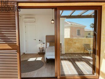 Desert Gold is a private residential complex within the golf and leisure resort Desert Springs…