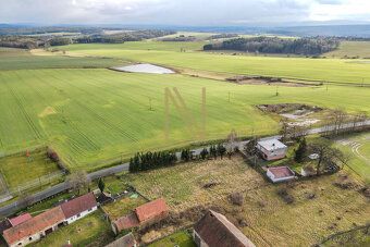 We offer for sale a flat plot of land with a total area of 2476 sqm in the part of the village…