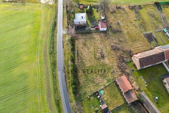 We offer for sale a flat plot of land with a total area of 2476 sqm in the part of the village…