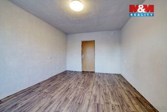 Nabízíme k prodeji bytovou jednotku 2+1 aktuálně upravenou n