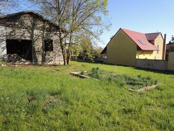 Sell one-storey family house before total reconstruction with