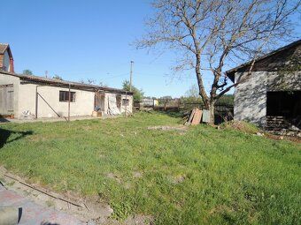 Sell one-storey family house before total reconstruction with