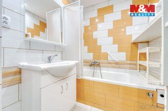 Pronájem prostorného bytu 3+1 o užitné ploše 82 m² v panelov