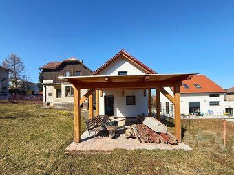 Hello, I am offering for sale a family house in Nová Paka at a very nice and quiet place.