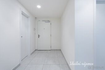 Nabízíme k dlouhodobému podnájmu světlý byt 2+kk o výměře 67