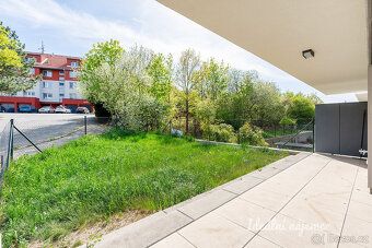 Nabízíme k dlouhodobému podnájmu světlý byt 2+kk o výměře 67