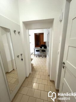 Exclusive rental of a 1 bedroom apartment right in the historic city center