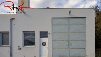 We offer for rent flexible commercial space suitable for auto service, light manufacturing…