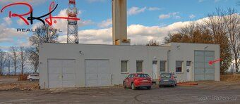 We offer for rent flexible commercial space suitable for auto service, light manufacturing…