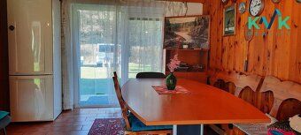 We offer for sale a detached brick cottage with garden