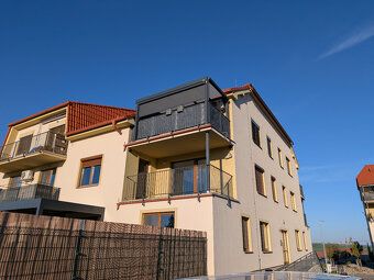 Nabízím byt o dispozici 3kk se dvěma parkovacími místy nachá