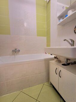 We offer exclusively for sale a spacious prefabricated apartment 3+1 in