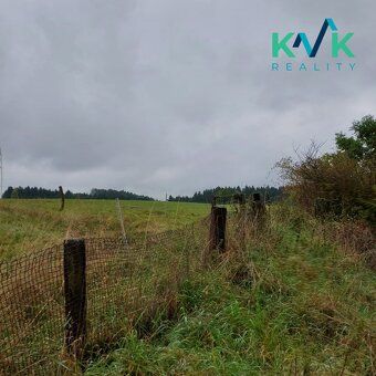 We offer for sale a beautiful grassy plot in the village of Chodov near Bečov nad Teplou…