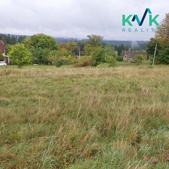 We offer for sale a beautiful grassy plot in the village of Chodov near Bečov nad Teplou…