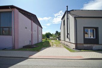 For sale land designated for construction of area 1276 m² in village 