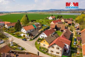 Sale of cottage in original condition on square part of Bělčice village