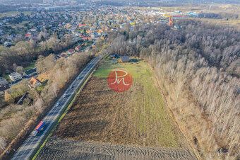 We offer a unique investment opportunity in the outskirts of town
