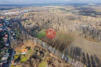 We offer a unique investment opportunity in the outskirts of town