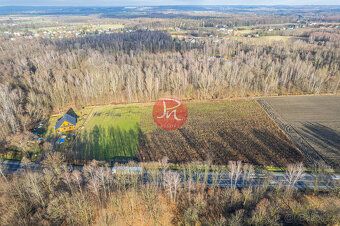 We offer a unique investment opportunity in the outskirts of town