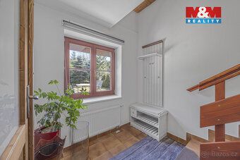 Nabízíme k prodeji jedinečný rodinný dům s komerčním prostor