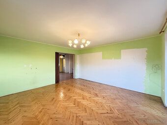 Family living under the Jeseníky Mountains - apartment unit with garden, garage and cellar.